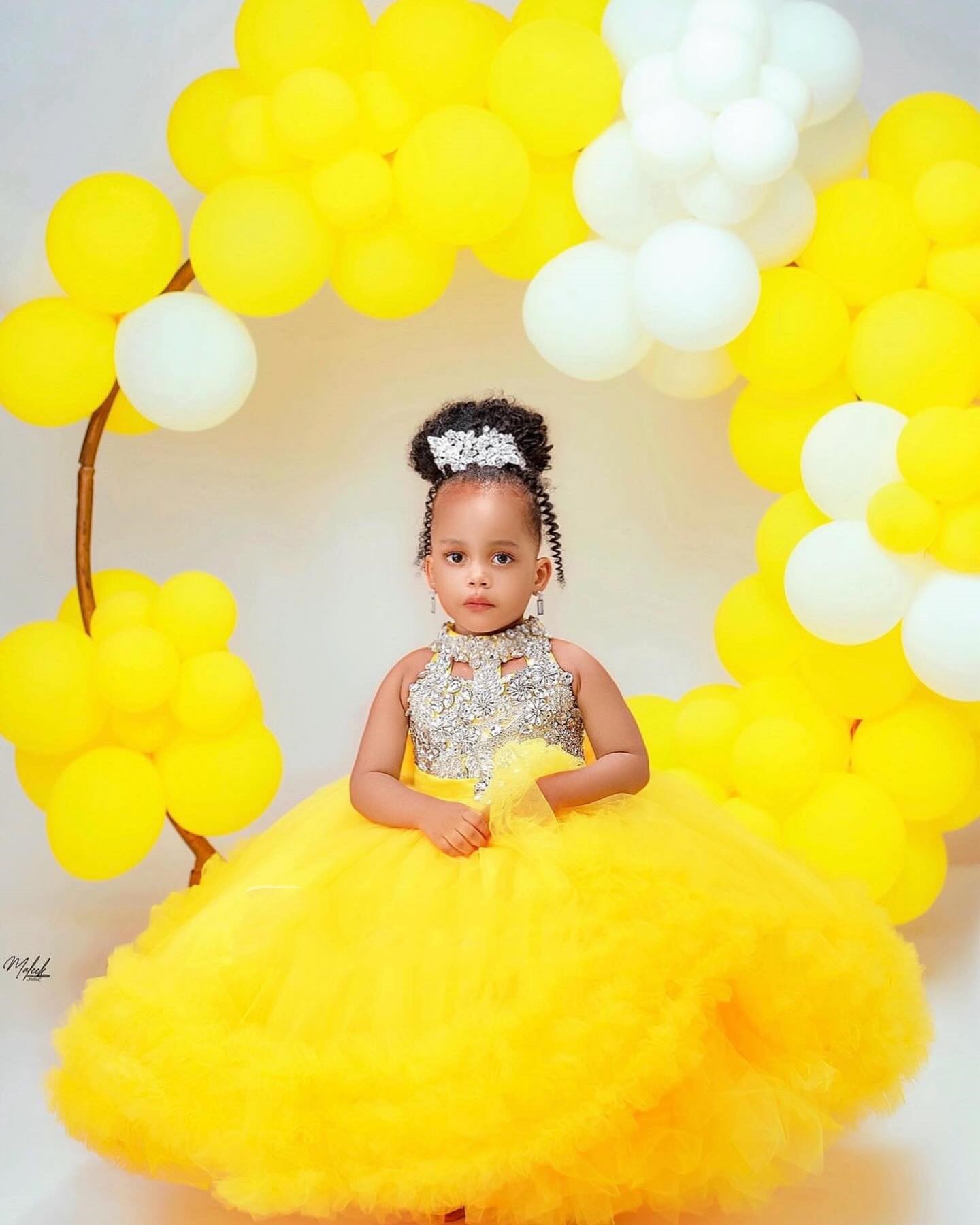 화려한 노란색 꽃의 소녀 드레스 민소매 Tulle 결혼 - Baby Clothing Yellow 리뷰 및 가격